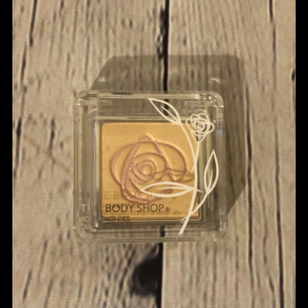 New Sunshine Gold Roseflower Eyes from The Body Shop